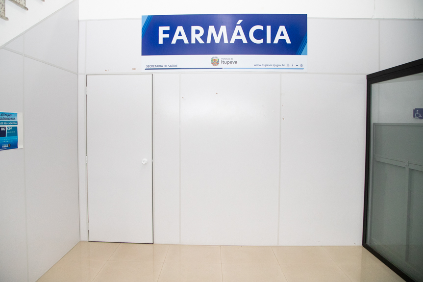 FARMÁCIA 1.jpg